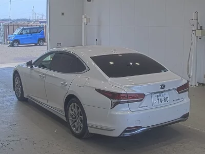 Lexus LS500h