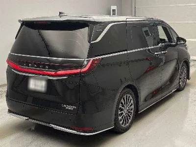 Lexus LM500h