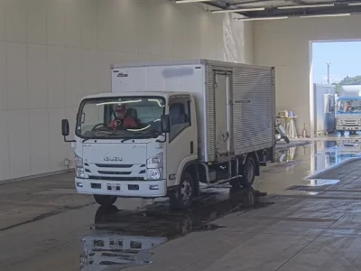 Isuzu Elf
