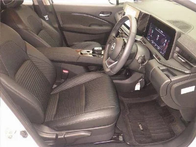 Nissan Aura
