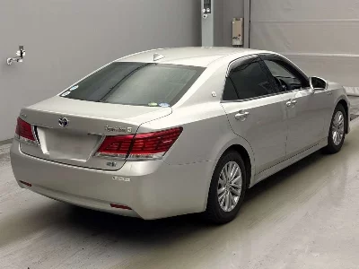 Toyota CROWN HYBRID