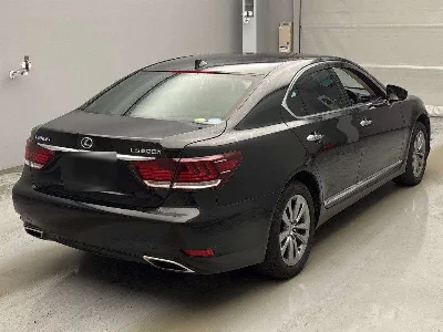 Lexus LS600h