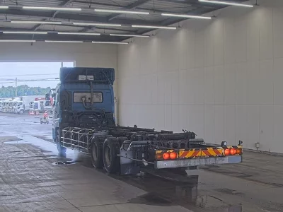 NISSAN DIESEL (UD) QUON