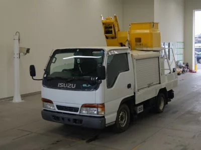 Isuzu Elf