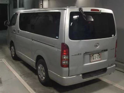 Toyota HiAce Van