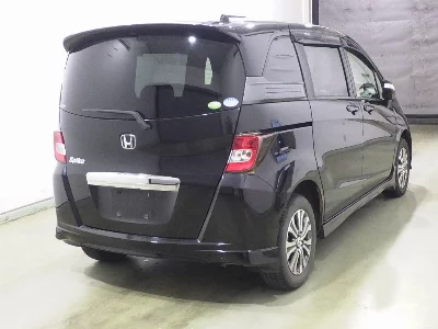 Honda Freed Spike