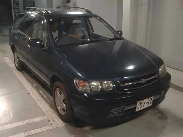 Nissan R'nessa  с аукциона в Японии