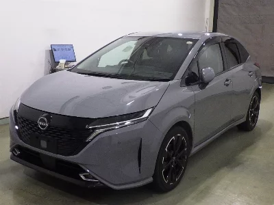 Nissan Aura