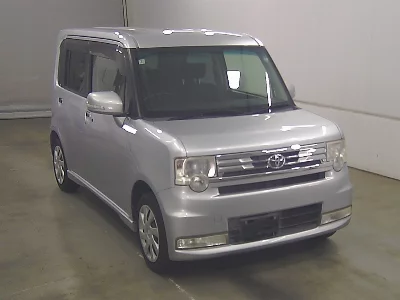 Toyota Pixis Space