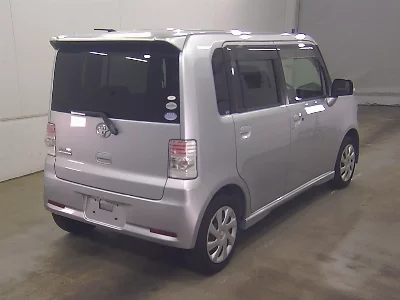 Toyota Pixis Space