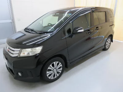 Honda FREED SPIKE