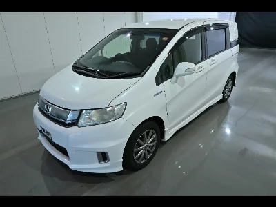 Honda FREED SPIKE