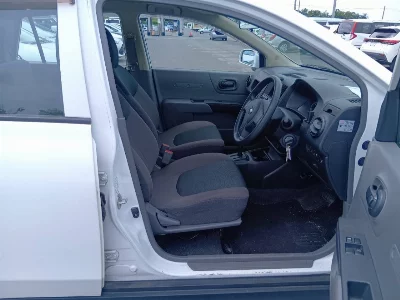 Nissan AD