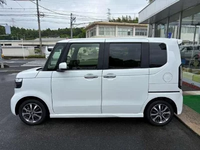 Honda N BOX CUSTOM