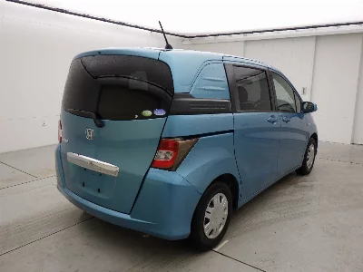 Honda Freed Spike