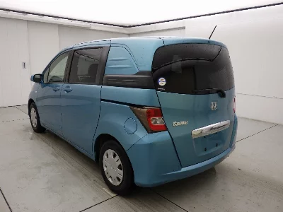 Honda Freed Spike