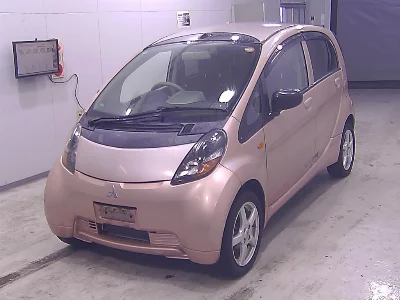 Mitsubishi i