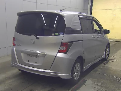 Honda FREED SPIKE