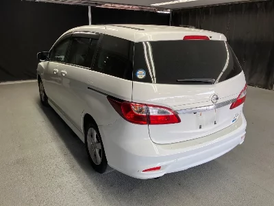 Nissan LAFESTA