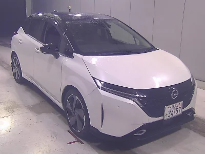 Nissan AURA