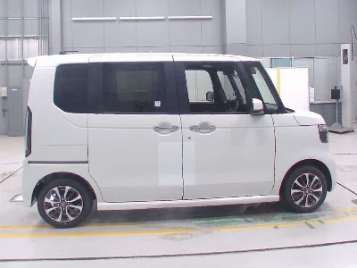 Honda N BOX CUSTOM