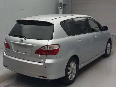 Toyota Ipsum