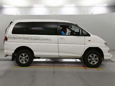 Mitsubishi DELICA SPACE GEAR