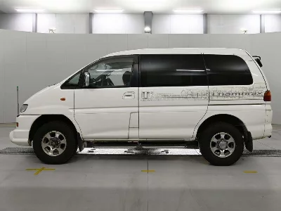 Mitsubishi DELICA SPACE GEAR
