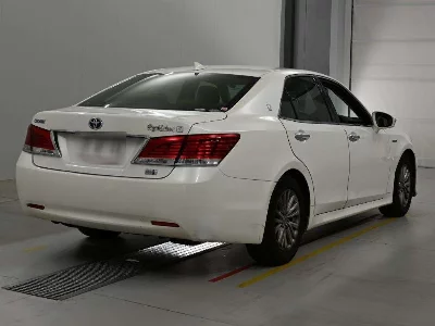 Toyota CROWN HYBRID