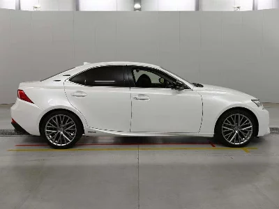 Lexus IS300h