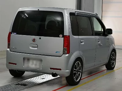 Nissan Otti