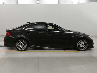 Lexus IS300h