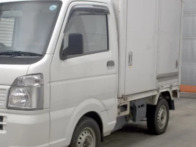 NISSAN NT100 CLIPPER