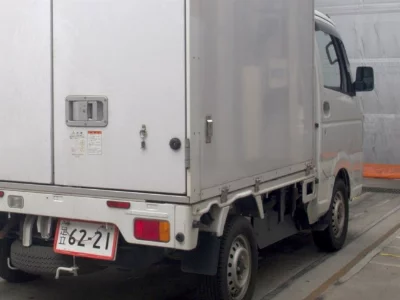 NISSAN NT100 CLIPPER