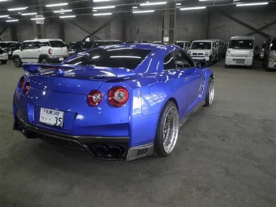 NISSAN GT-R