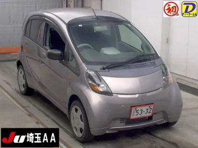 Mitsubishi i