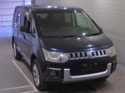 Mitsubishi DELICA D5