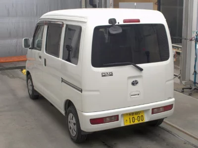 Toyota Pixis Van