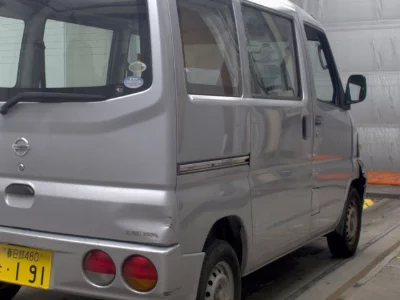 NISSAN CLIPPER VAN