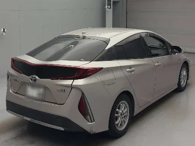 Toyota Prius PHV