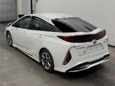 Toyota Prius PHV