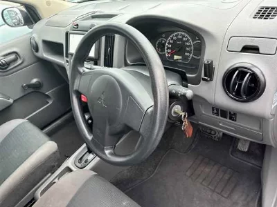 Mitsubishi LANCER CARGO