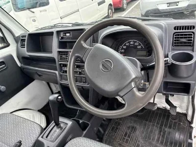 Nissan NT100 Clipper