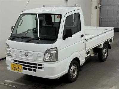 Nissan NT100 Clipper