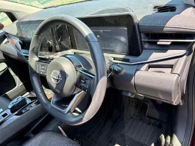 Nissan Aura