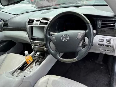 Lexus LS600h