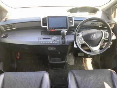 Honda Freed Spike