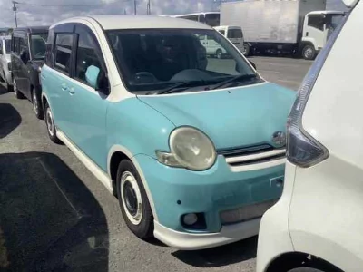 Toyota Sienta