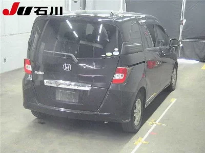 Honda FREED SPIKE