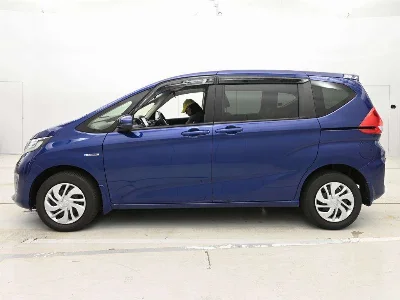 Honda FREED + HYBRID